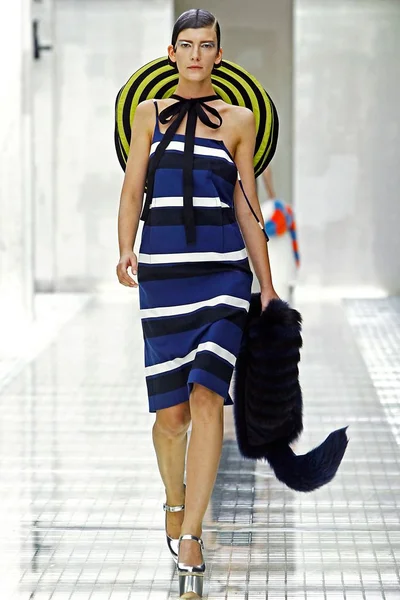 Look 35